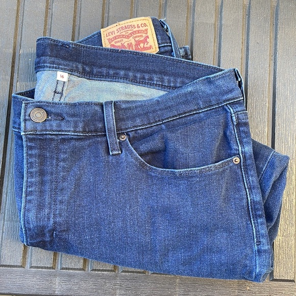 Women’s Levi’s Cropped Blue Jeans Size 16 - Picture 16 of 16